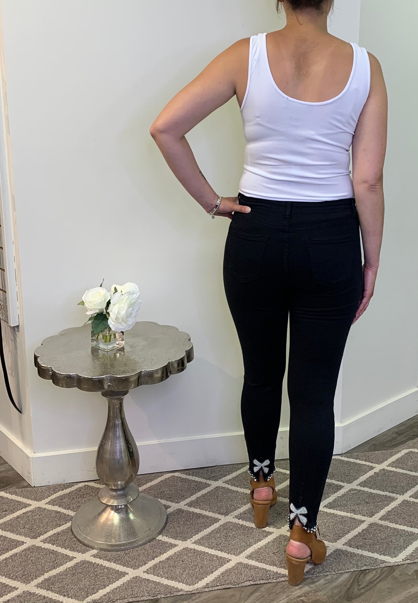 Frank Lyman Bow Bottom Black Jean